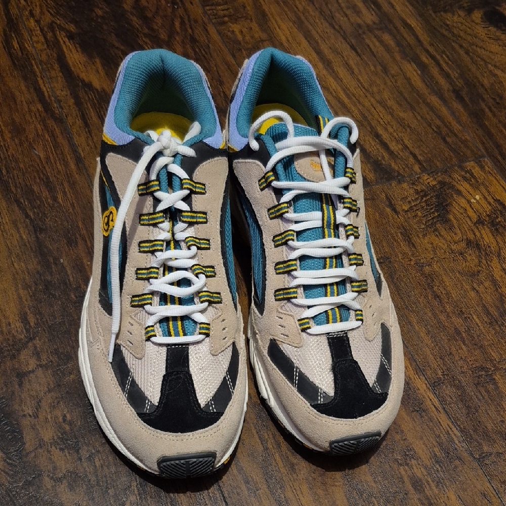 Stylish Men's Sneakers in Black and Tan